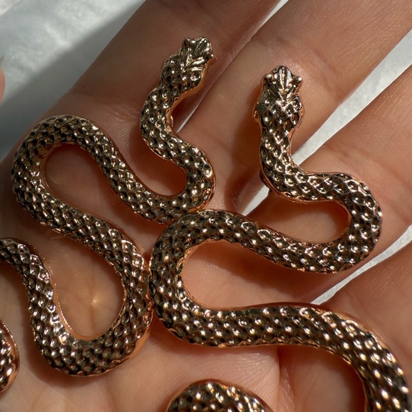 Anthropologie new!  serpent Snake gold Earrings - Picture 7 of 9